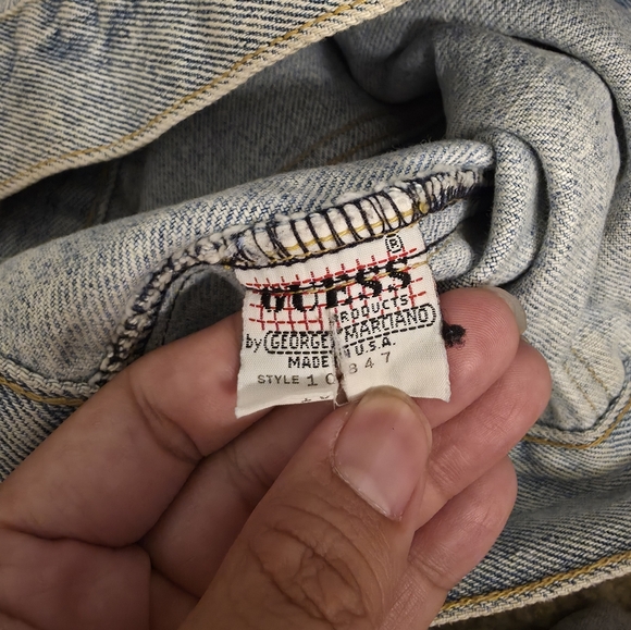 Guess - Picture 4 of 4